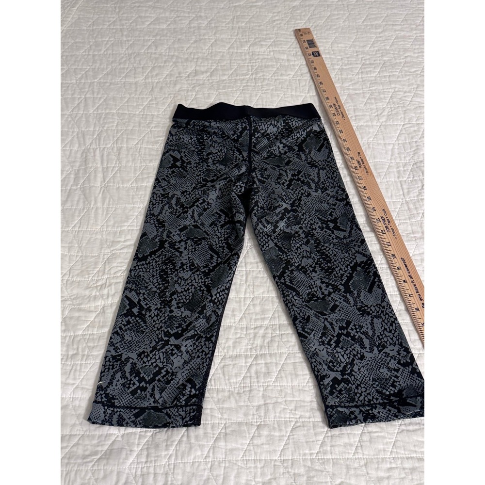 Nike‎ Pro Women's Capri Leggings Size Small